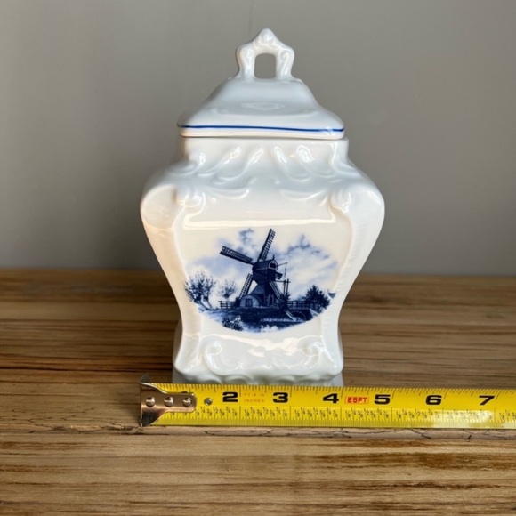 Delft Blue  Holland Hand Painted Lidded Canister - Picture 8 of 8